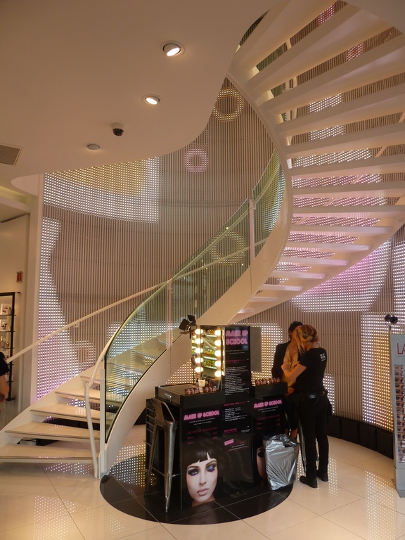 escalier monumental en acier